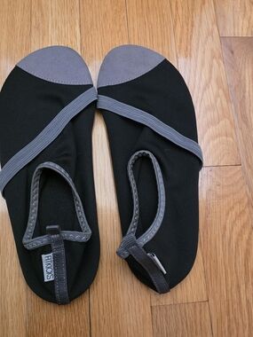 FitKicks Black & Gray Slip-On Shoes